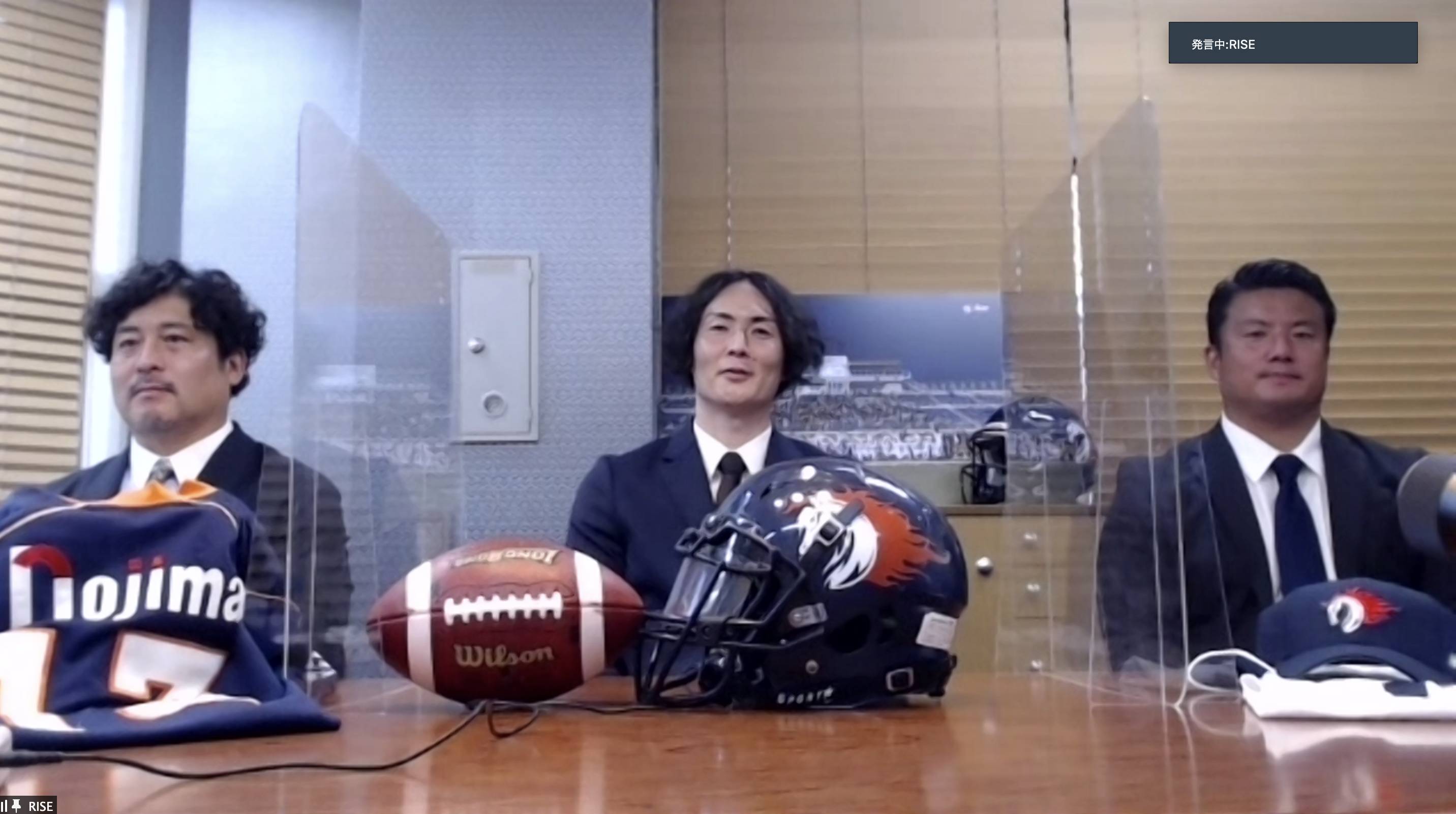 Takehiro Ishikawa (center) participates in a news conference on Tuesday alongside Nojima Sagamihara Rise general manager Mitsunobu Ishii (left) and head coach Ichiro Jogataki. | KAZ NAGATSUKA