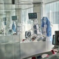 COVID-19 patients are treated in at the University Hospital of La Samaritana in Zipaquira, Colombia, in January.  | BLOOMBERG 