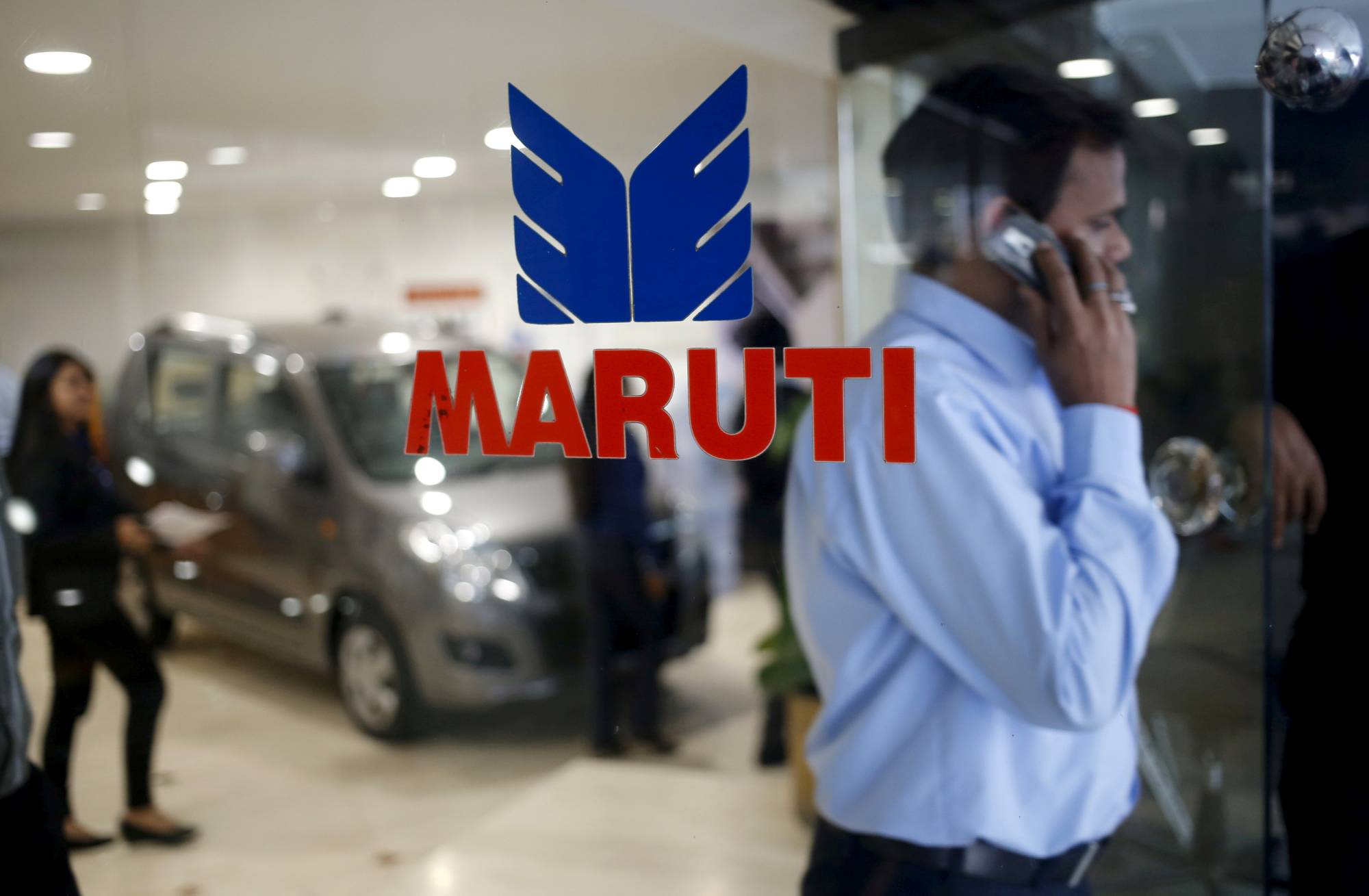 A Maruti Suzuki India showroom in 2016. According to Suzuki, about 80% of its stores in India are currently closed and the firm doesn't know when they will be able to reopen. | REUTERS