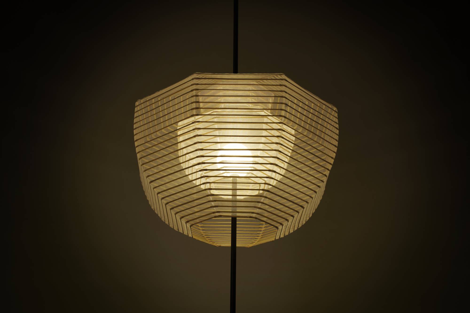 The Hyouri lamps designed by Nendo and made by Kojima Shouten are lined in silk to allow more light to pass through. | HIROSHI IWASAKI 