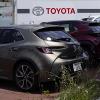 Toyota Motor Corp.\'s global sales in April doubled from a year earlier thanks to robust demand in China and the United States despite a global semiconductor shortage. | BLOOMBERG