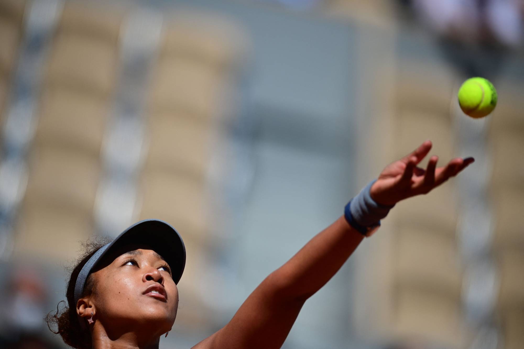 Naomi Osaka has been praised by fellow athletes for her decision to withdraw from the French Open, citing her mental health. | AFP-JIJI