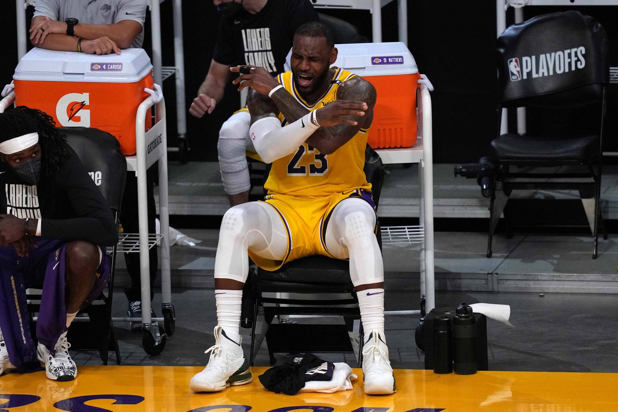 Lebron top on skip