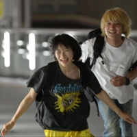 True colors: Ruka Ishikawa (left) plays an aspiring model/actress whose mysterious ways keep her boyfriend (Kenta Maeno, right) on his toes throughout the years in “Colorless.” | © OFFICE CRESCENDO