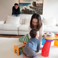 Women in Japan earn on average 44% less than men, compared to 35% in the United States. They also spend five times more time on housework and child care than men do, shouldering key responsibilities that require considerable time and energy, but which aren’t paid.  | MARA BUDGEN
