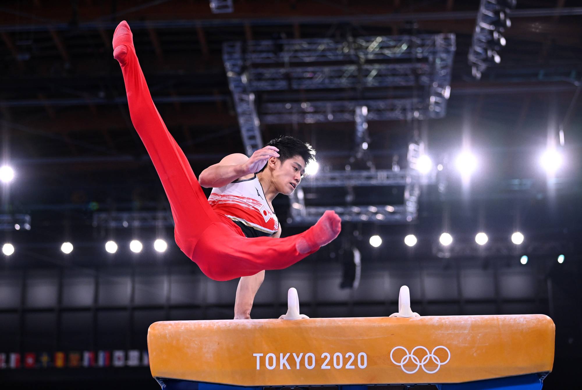 Japanese men grab silver in gymnastics team competition - The