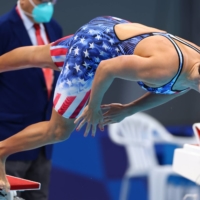 Katie Ledecky gets off the starting blocks on Tuesday at Tokyo Aquatics Centre.  | REUTERS