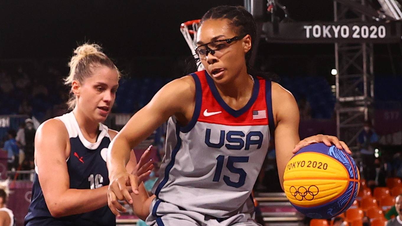 ROC's Evgeniia Frolkina and USA's Allisha Gray in the finals of the women's 3x3 basketball match. | REUTERS
