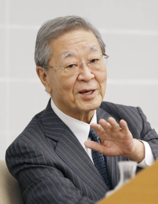 Hiroaki Nakanishi, former Keidanren chairman, speaks in an interview in Tokyo in May 2020. | KYODO