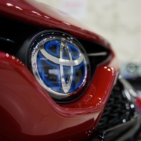 Toyota Motor Corp., which has faced harsh criticism for donations to some lawmakers who voted against U.S. President Joe Biden\'s election win, decided to halt the contributions. | BLOOMBERG