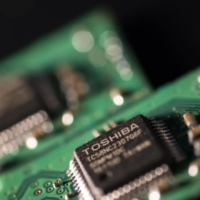Toshiba Corp. and other Japanese firms are losing out to foreign rivals in chipmaking. | BLOOMBERG