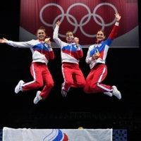 Russia\'s sabre team celebrate their gold medals on the podium during the medal ceremony | AFP-JIJI