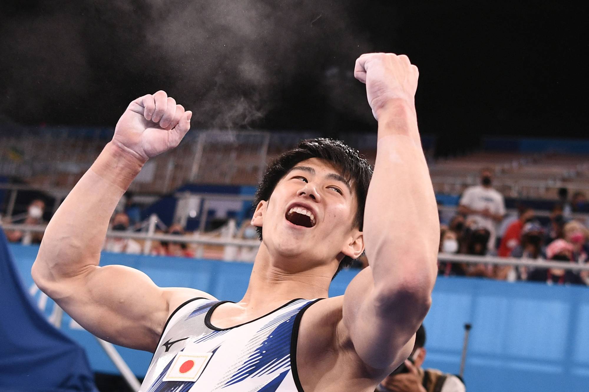 Japan's Daiki Hashimoto celebrates winning the artistic gymnastics men's horizontal bar final | AFP-JIJI