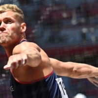 France\'s Kevin Mayer competes in the men\'s decathlon discus throw | AFP-JIJI
