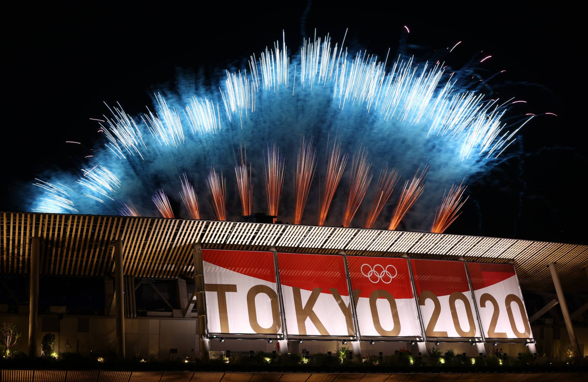 Fireworks above the stadium during the closing ceremony | REUTERS