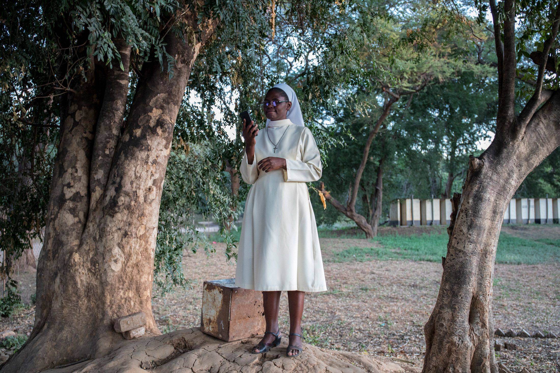 Theresa Mutseura at the Chitsungo Mission Hospital in Zimbabwe, the only facility serving a population of 33,000 | Bloomberg 