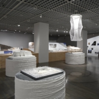 The “Softness” section of “Kuma Kengo: Five Purr-fect Points for a New Public Space” exhibition at The National Museum of Modern Art, Tokyo, showcases a collection of less durable materials used by the architect, including paper, fabric and wood. | © KIOKU KEIZO

