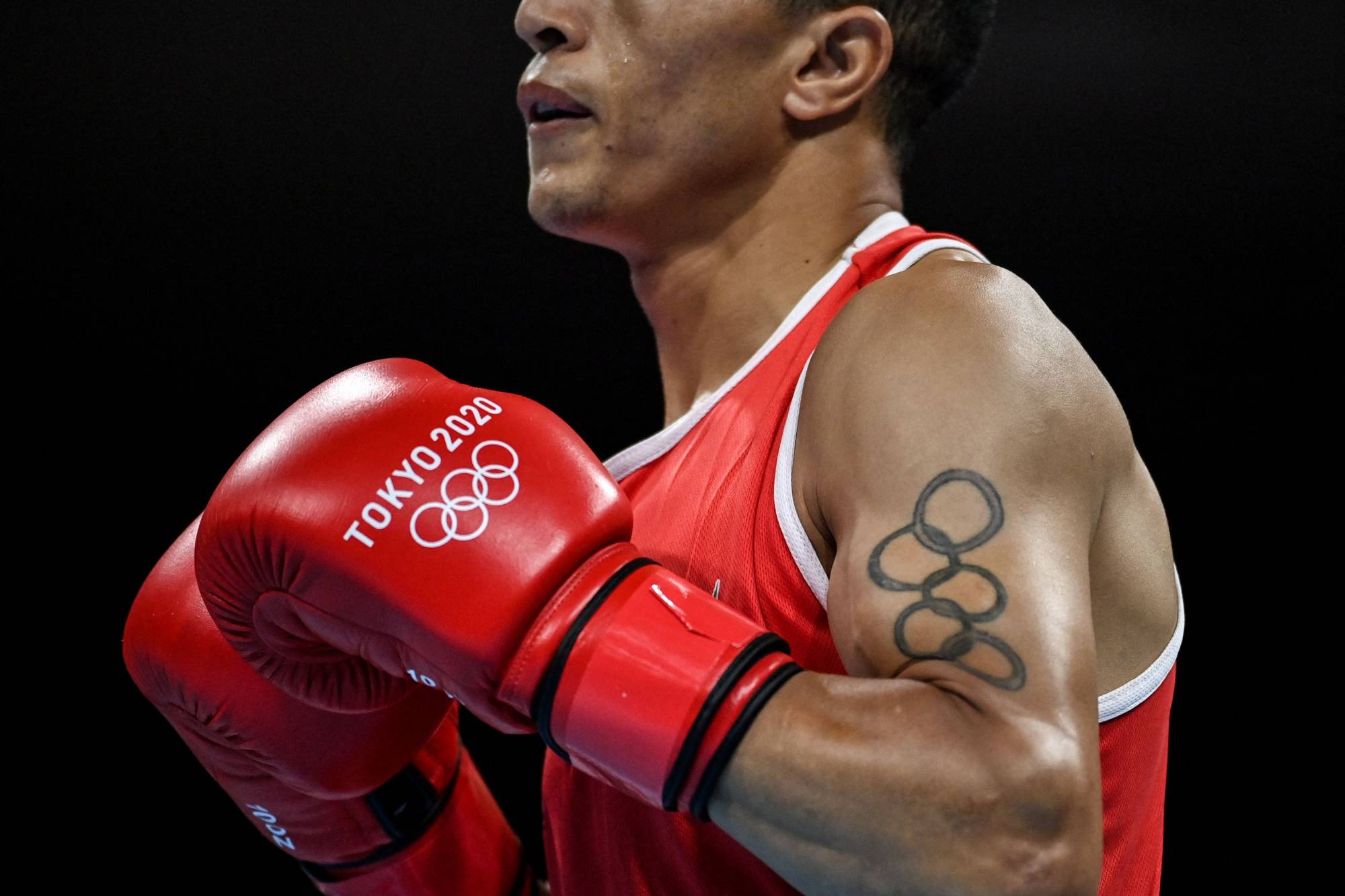 The Olympics rings tattoo of Moroccan boxer Abdelhaq Nadir | AFP-JIJI