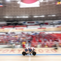 Britain\'s Adam Duggleby and Stephen Bate compete in the men\'s B 4,000-meter individual pursuit cycling event | AFP-JIJI