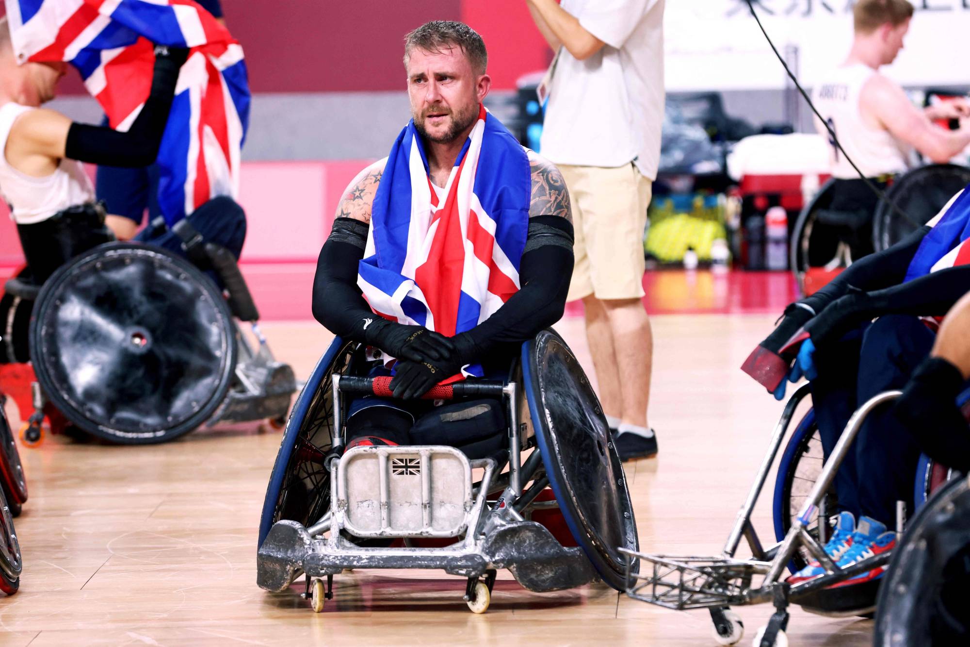Stuart Robinson celebrates Britain's victory in the wheelchair rugby gold medal match against the U.S. on Sunday.  | AFP-Jiji