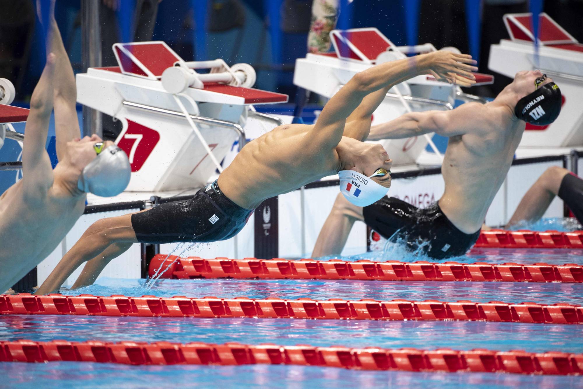 The start of the men's S9 100-meter backstroke final | AFP-JIJI