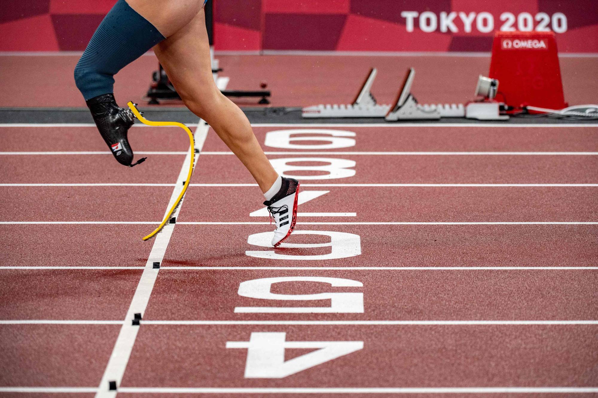 Netherlands' Marlene van Gansewinkel competes in the final of women's 200 meters. | AFP-JIJI