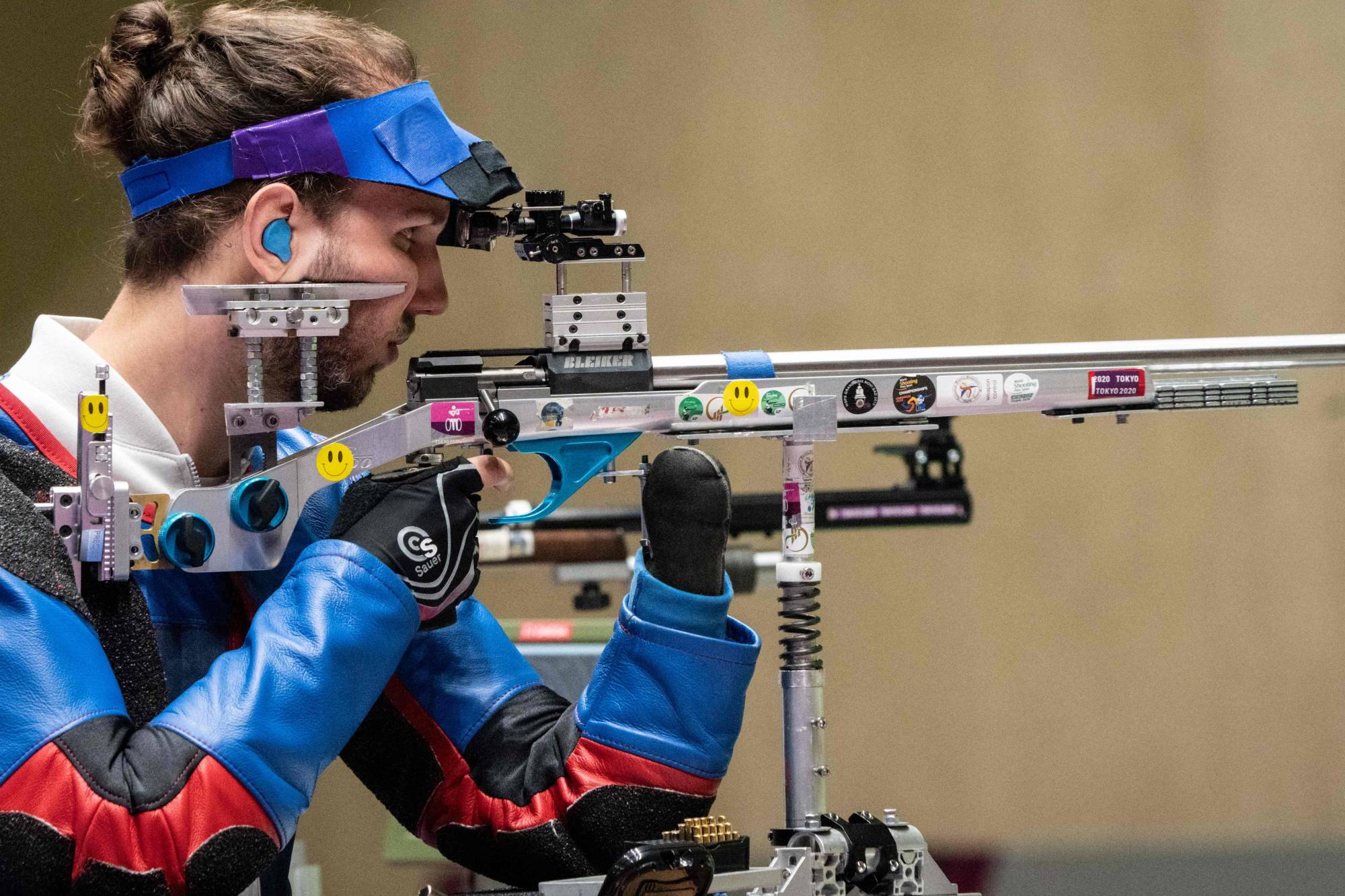 Britain's Tim Jeffery competes during the final of the shooting R9 mixed 50m rifle prone (SH2). | AFP-JIJI