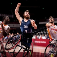 Britain\'s Harrison Brown shoots in the men\'s wheelchair basketball bronze medal match against Spain.  | AFP-JIJI
