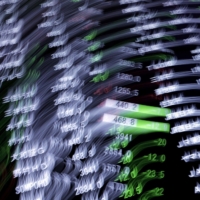 Nintendo Co., Keyence Corp. and Murata Manufacturing Co. will join the 225-issue Nikkei average in a major change to the makeup of the blue-chip gauge. | BLOOMBERG