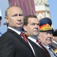 The West should focus its attention on Russian elites. When the U.S. imposed sanctions on seven oligarchs close to Vladimir Putin in April 2018, the Russian stock market plummeted 11% in one day. REUTERS. | REUTERS 