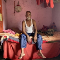 Bear attack victim Suresh Shankar Khiradkar at home in Payali Bhatali village in Chandrapur | THOMSON REUTERS FOUNDATION