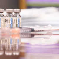 Vials and syringes of the Johnson and Johnson COVID-19 vaccine are displayed at a clinic in California. | AFP-JIJI