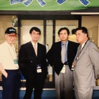 Taro Kono (second from left) and current Bellmare Chairman Kiyoshi Makabe (second from right) were instrumental in rescuing the club from crisis after the departure of parent company Fujita in late 1998. | SHONAN BELLMARE
