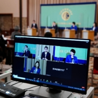 Candidates for the ruling Liberal Democratic Party\'s presidential election attend a debate at the Japan National Press Club in Tokyo on Sept 18. | POOL / AFP-JIJI