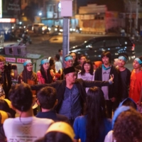 Indonesian musician Rully Shabara will present an improvisational performance called “Raung Jagat: Drone of Colours” at Kyoto Experiment. | WANDIRANA