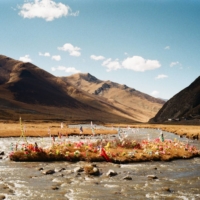 Part of Chen Tianzhuo’s large-scale installation, “The Shepherd,” draws on his 2021 performance film, “The Dust,” which was filmed in the Tibet Autonomous Region. | REN XINGXING
