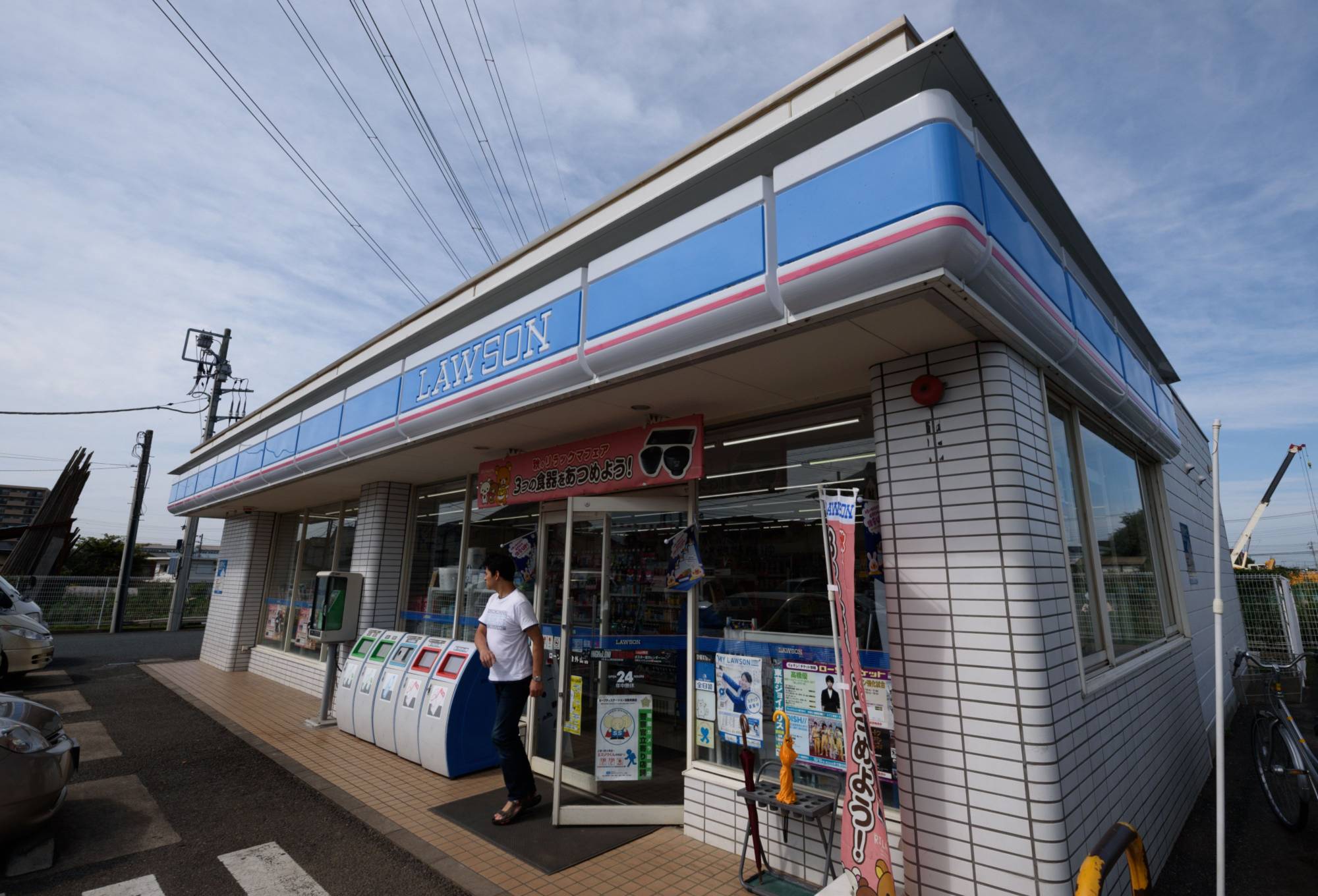 According to a July report from the Japan Franchise Association, the total number of convenience stores in Japan currently stands at 55,931, an increase of more than 10,000 outlets from a decade ago. | BLOOMBERG