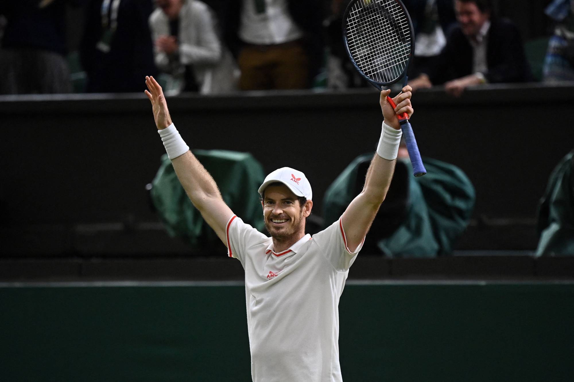 Andy Murray s wedding ring and stinky shoes returned The Japan Times