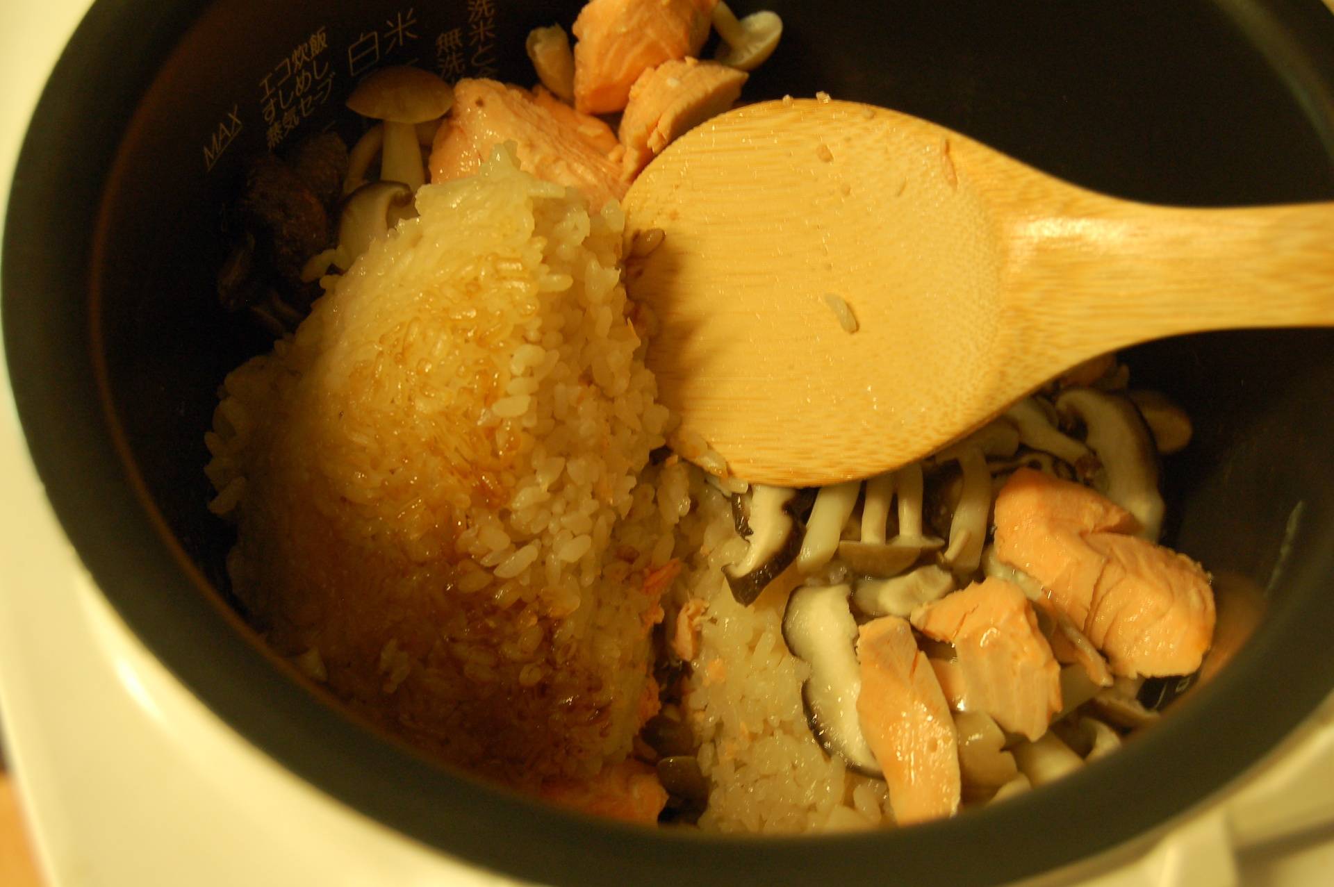 Takikomi dishes typically create a delicious crust called okoge at the bottom of the cooking pot. Be sure to include some in every portion when serving. | Elizabeth Andoh 