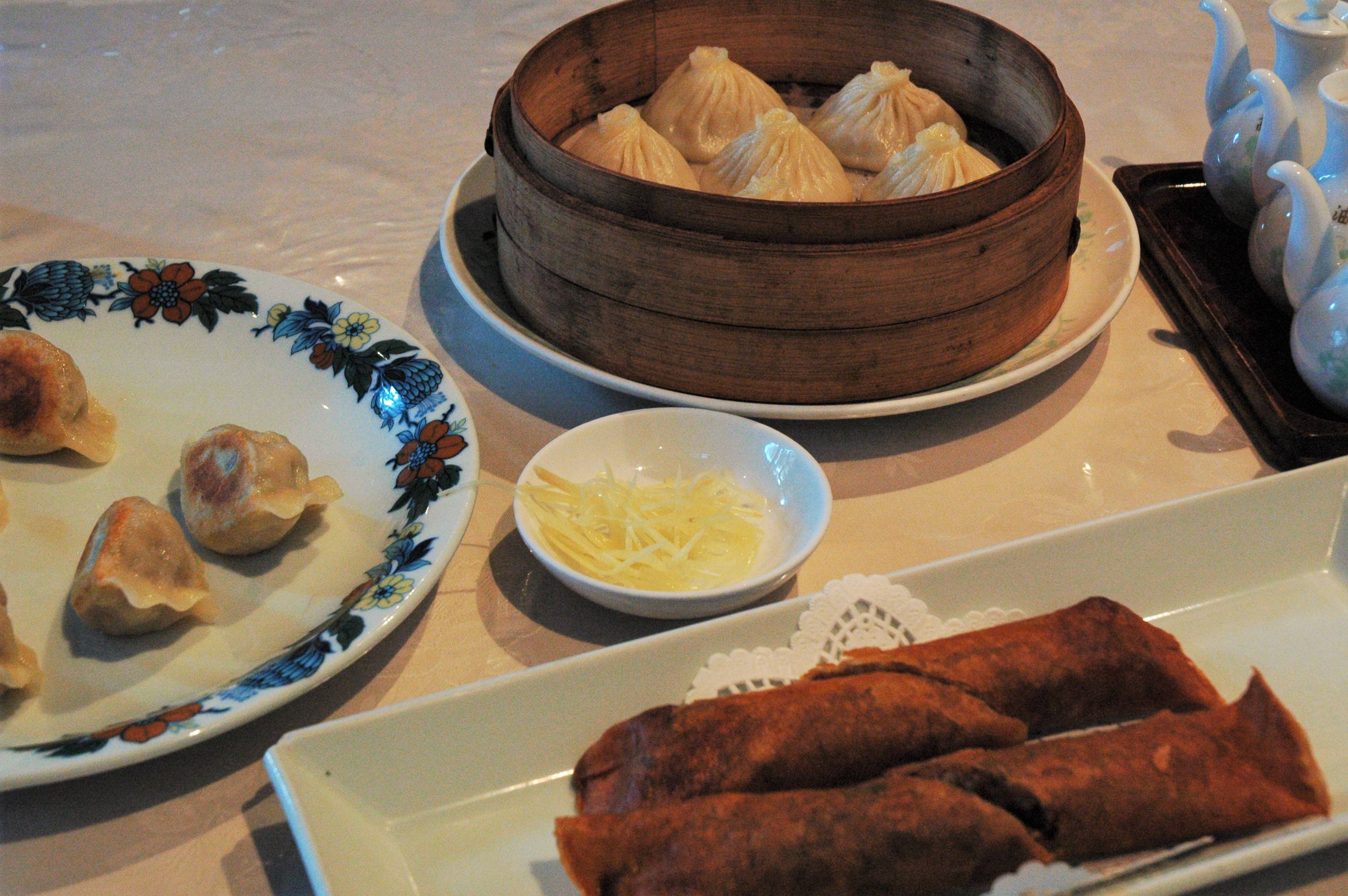 Daikouun Tenten Shurou’s offerings are all hearty and fresh. If you want anything to be made vegetarian, just ask the staff. | RUSSELL THOMAS