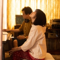 Sara Shida (right) plays a teen whose life shifts after her single-parent father (Arata Iura, left) brings home a new partner and she comes face-to-face with her estranged mother.  | © 2020 \"SKELETON FLOWERS\" FILM PARTNERS
