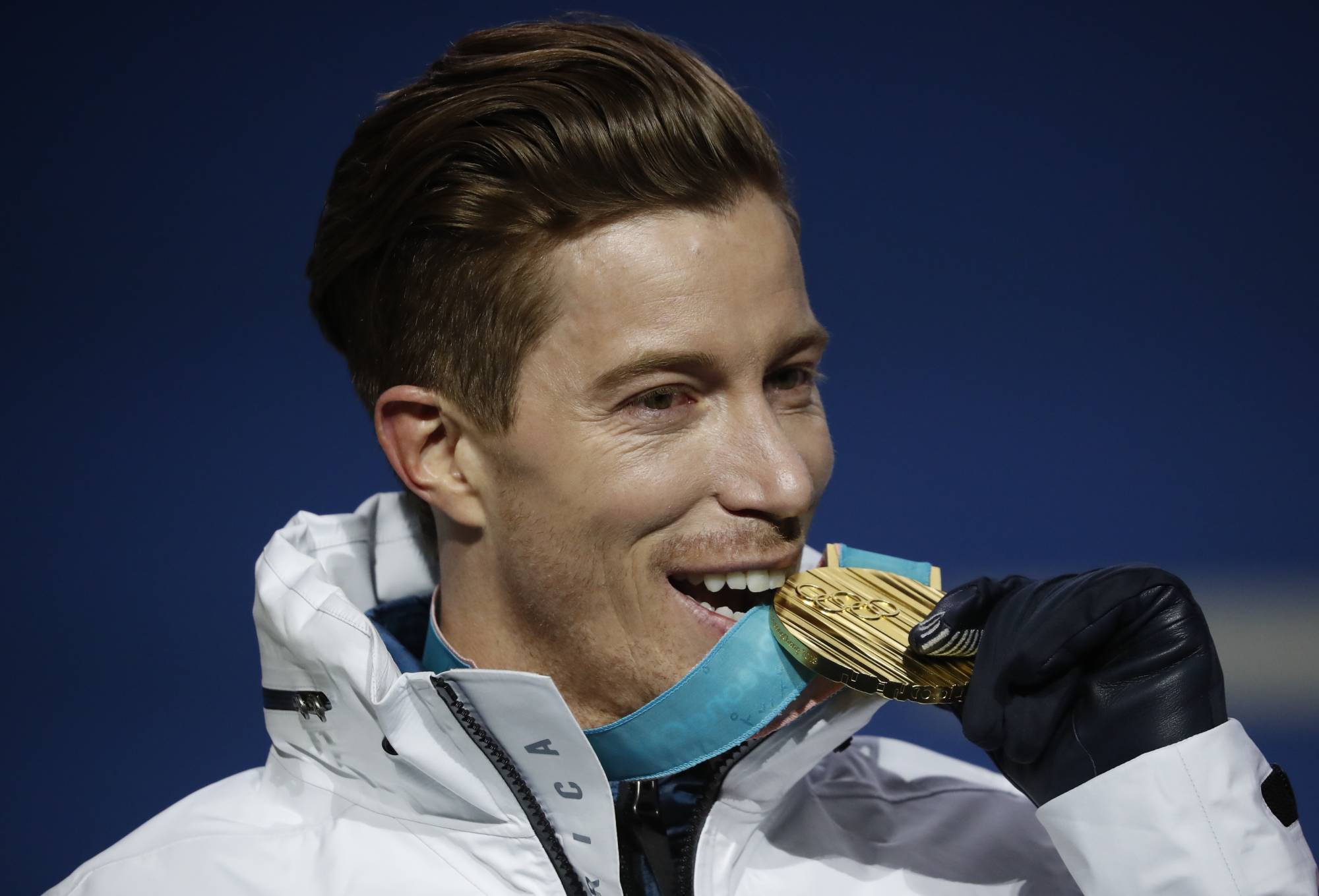 Shaun White wears age as 'badge of honor' in pursuit of fifth