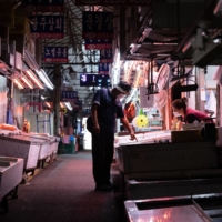 The Seoul Central Market in the Jung-gu district of Seoul | BLOOMBERG 