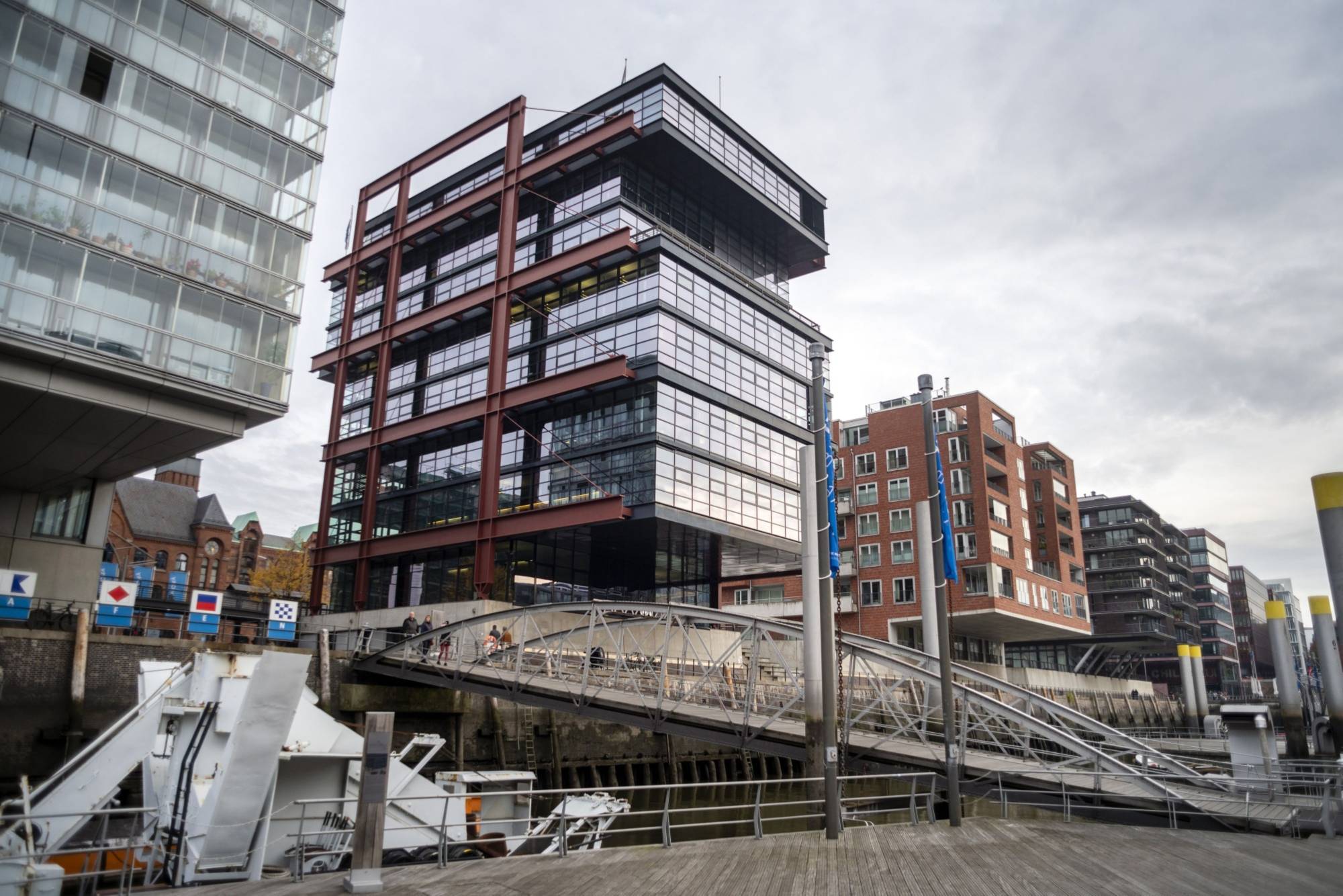 COSCO Shipping's headquarters on the Hamburg waterfront. | BLOOMBERG 