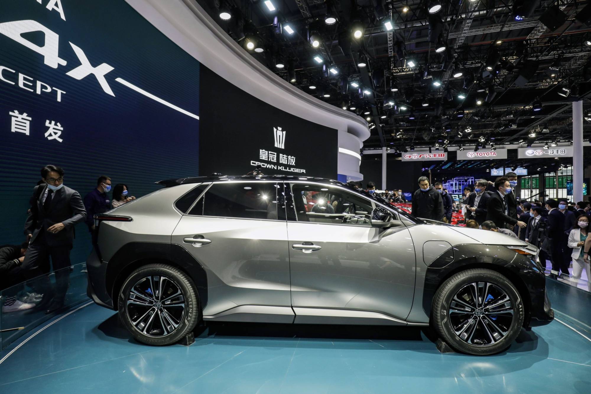 Toyota rolling out new electric SUV for world s top car markets