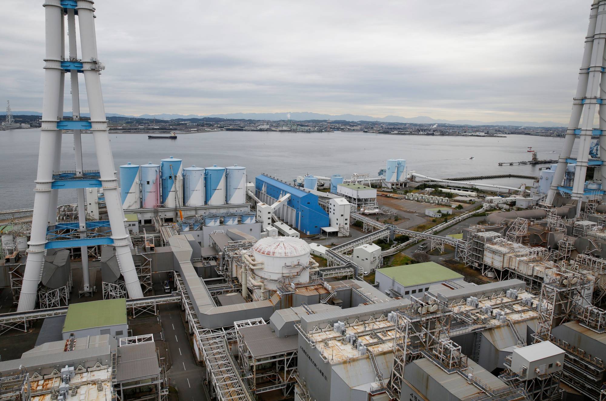 JERA's Hekinan thermal power station in Hekinan, Aichi Prefecture | Reuters 