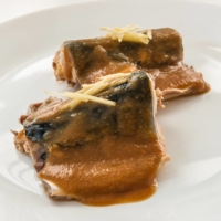 The great thing about saba (mackerel) is that it can be cooked in many ways — grilled, pan-fried, salted, marinated, simmered and more. | MAKIKO ITOH