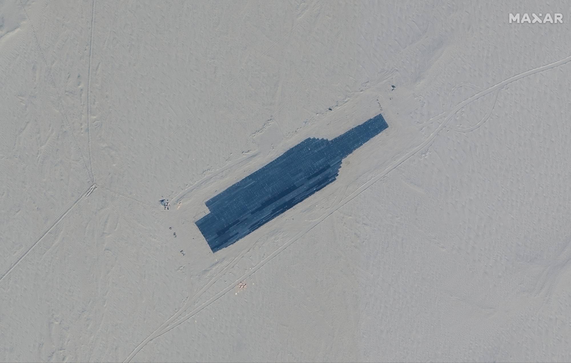 China uses fake U.S. aircraft carrier for missile target practice
