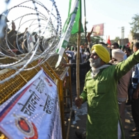 Farmers protest at the Delhi-Haryana border in Kundli, India, in November 2020.

 | AFP-JIJI