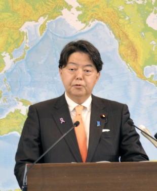 Foreign Minister Yoshimasa Hayashi speaks at a news conference at the ministry last week. | KYODO